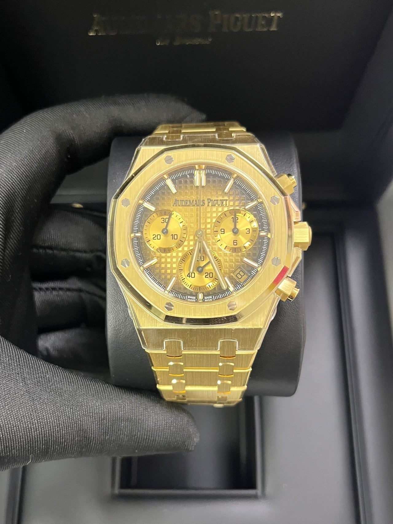 Royal Oak Chronograph 41 Yellow Gold Smoked Champagne