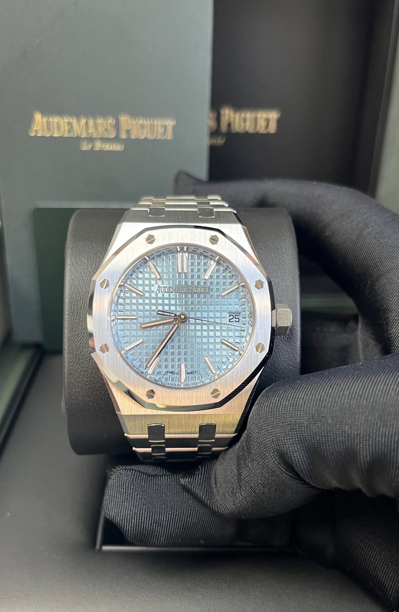 Royal Oak Selfwinding 37 Ice Blue Dial