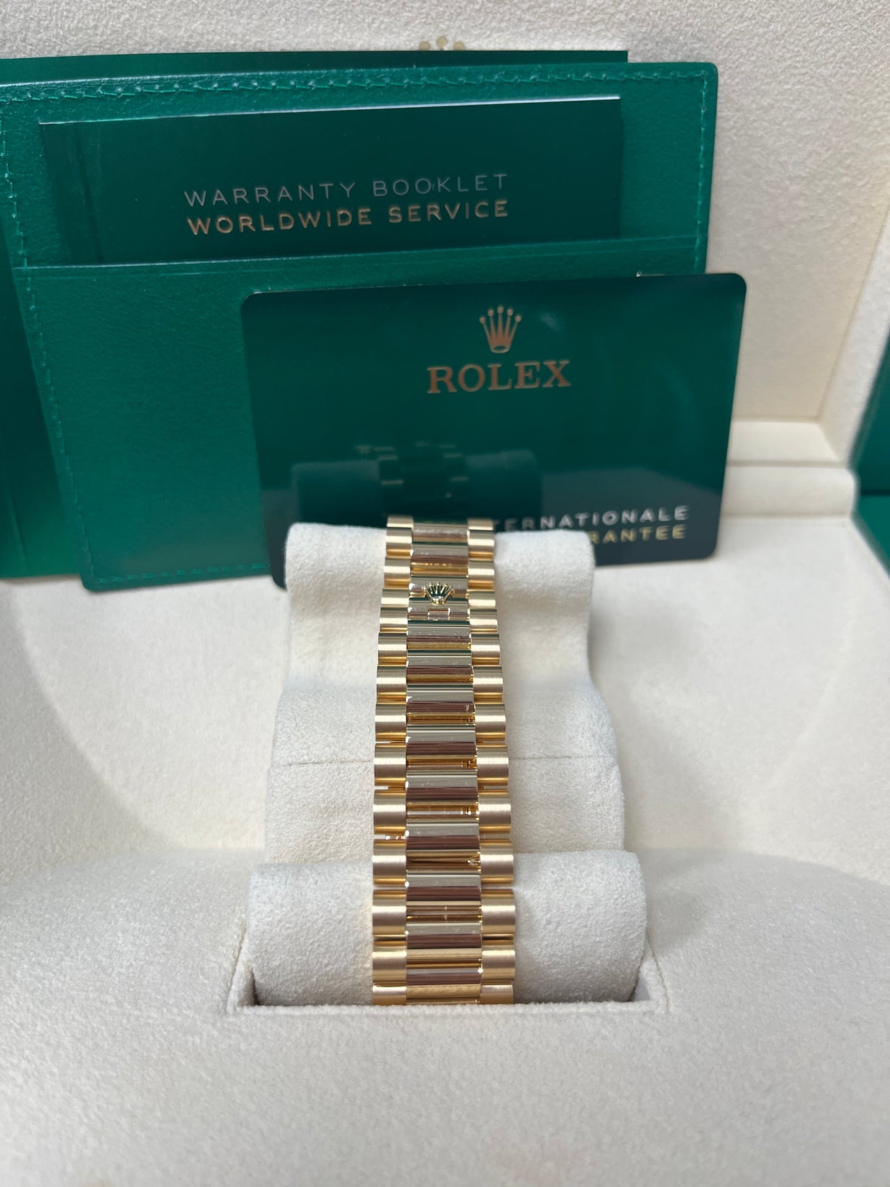 Day-Date 40 Black Baguette Diamond Yellow Gold President