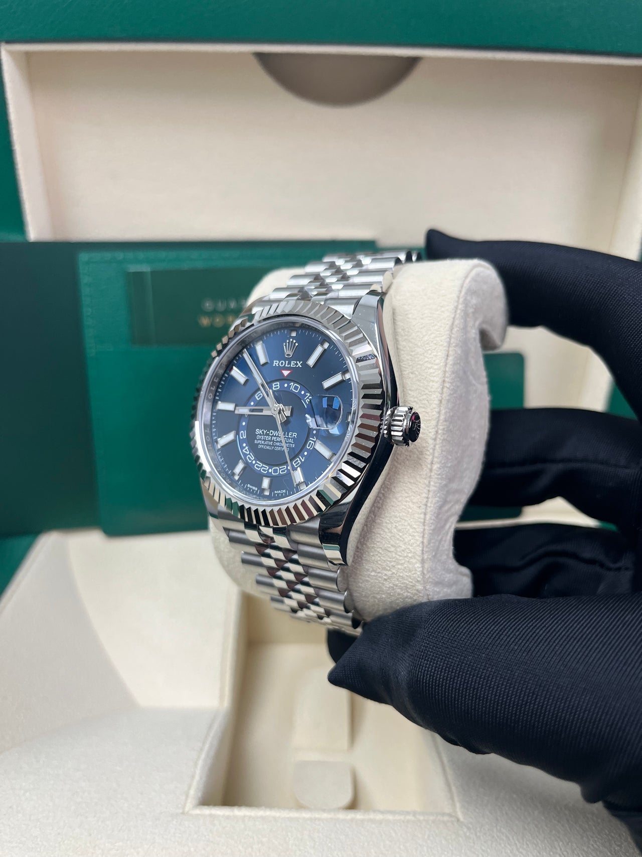 Sky-Dweller White Rolesor Blue Dial Jubilee 326934