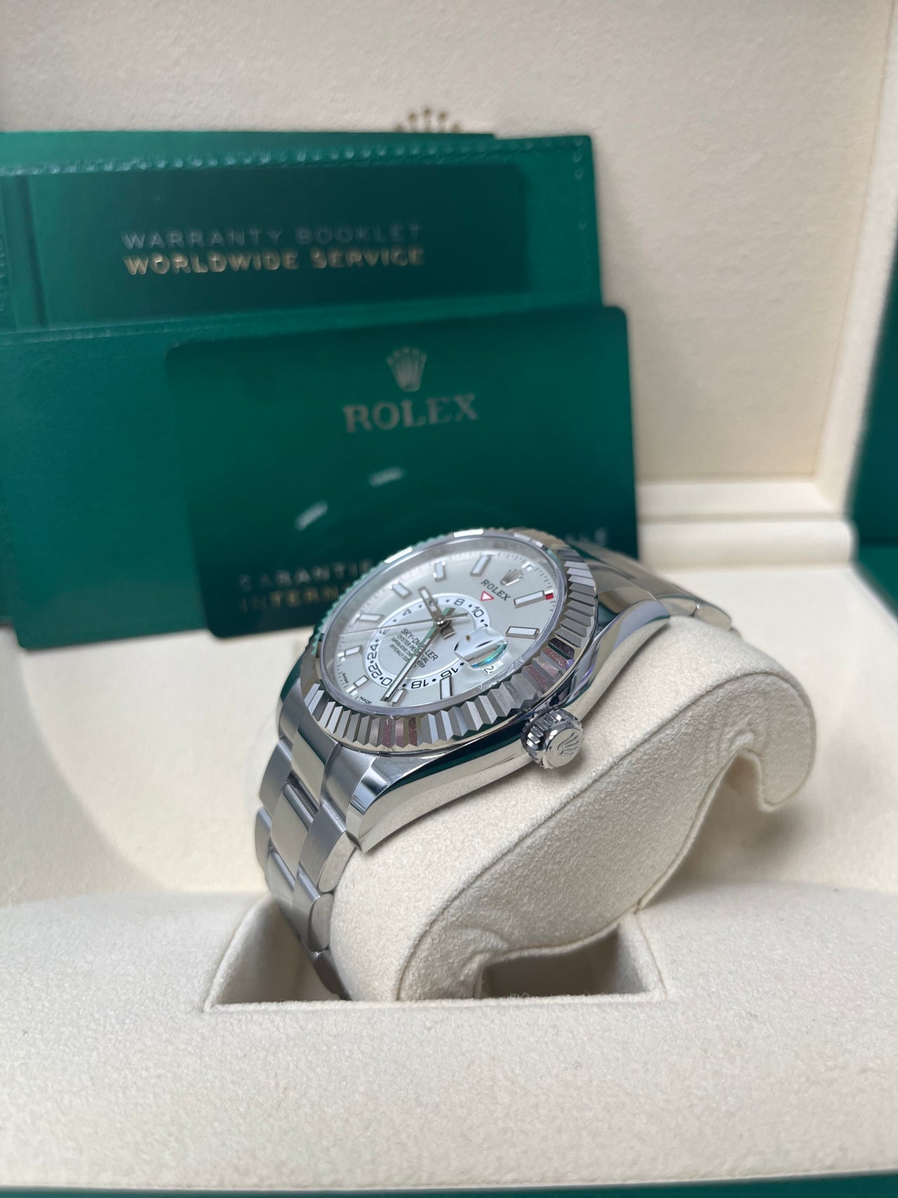 Sky-Dweller White Rolesor White Dial Oyster 326934