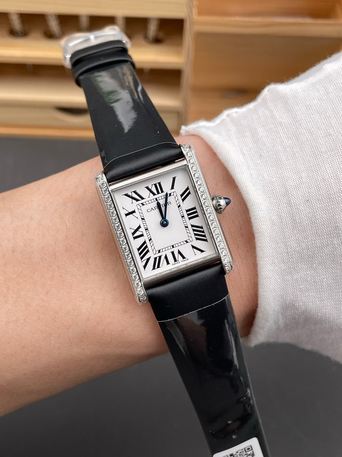 Tank Must Diamond Bezel
