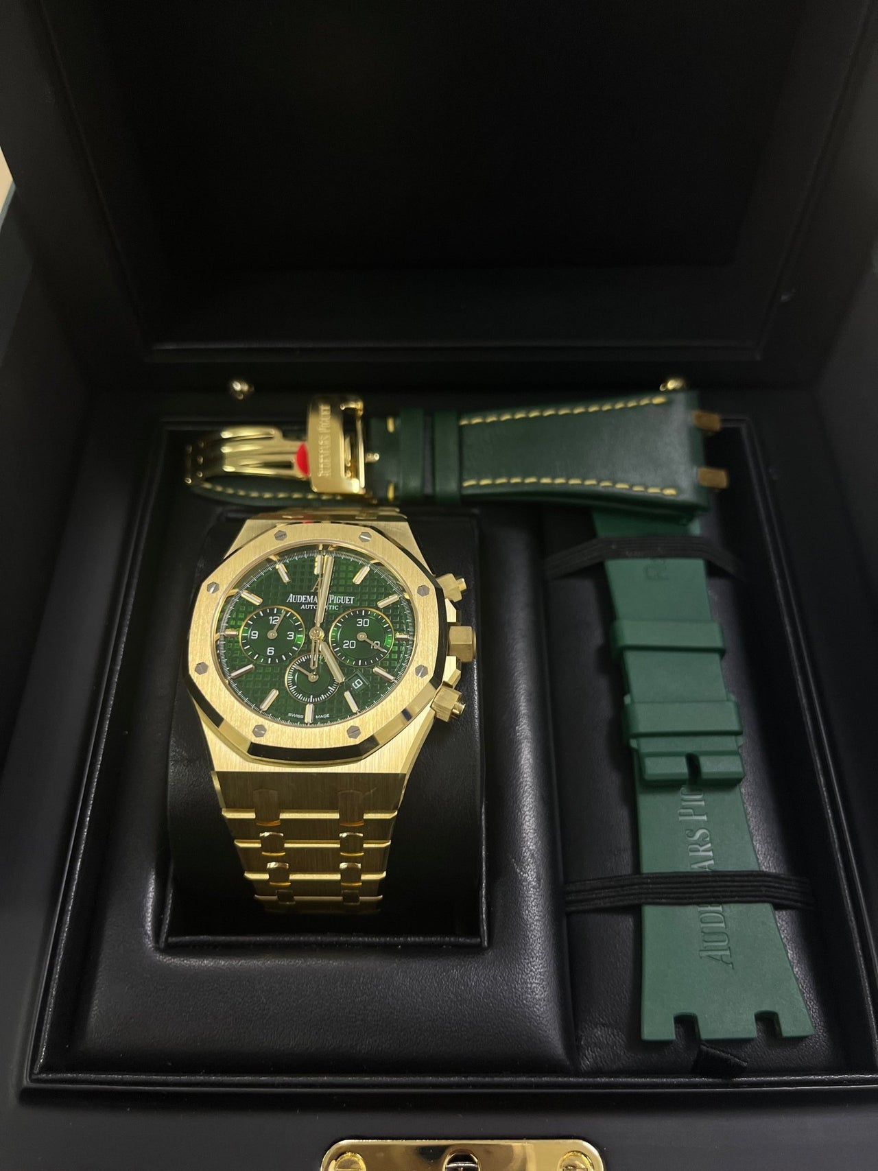 Royal Oak Selfwinding Chronograph 41 Yellow Gold