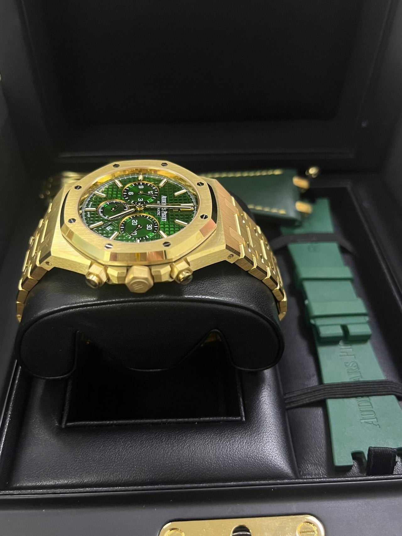 Royal Oak Selfwinding Chronograph 41 Yellow Gold