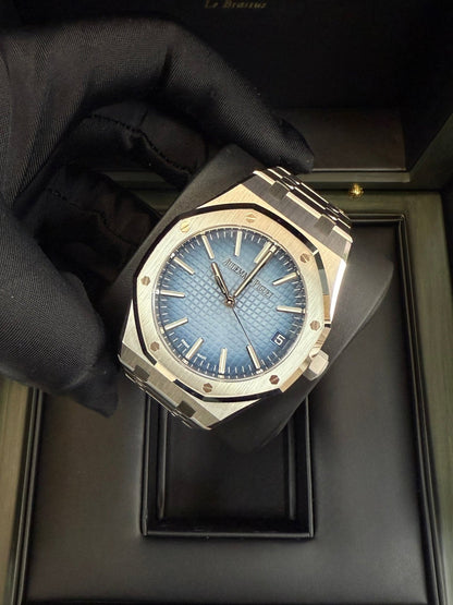 Royal Oak Selfwinding 41 White Gold Smoked Blue