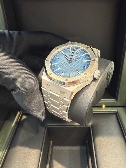 Royal Oak Selfwinding 41 White Gold Smoked Blue