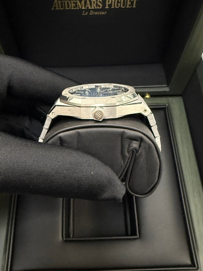 Royal Oak Selfwinding 41 White Gold Smoked Blue