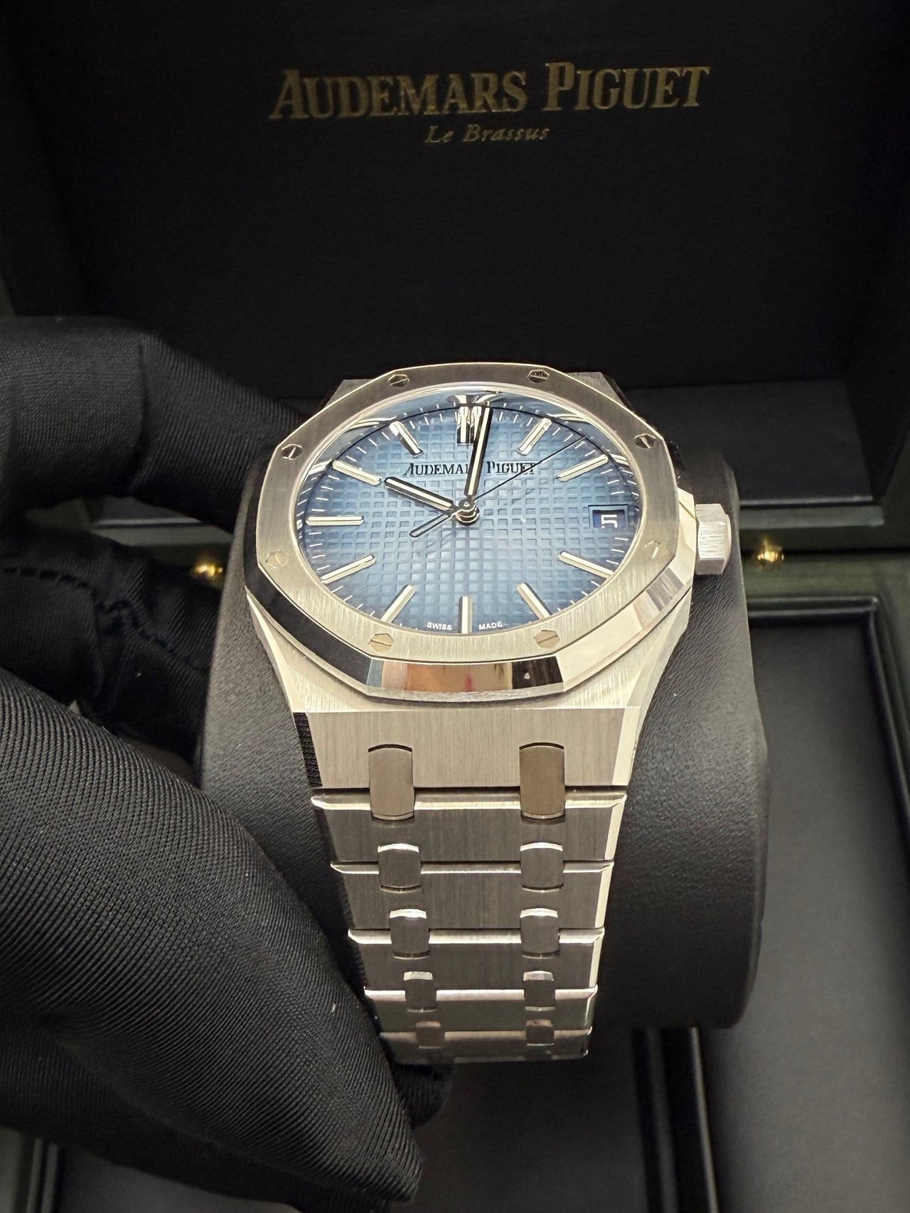 Royal Oak Selfwinding 41 White Gold Smoked Blue