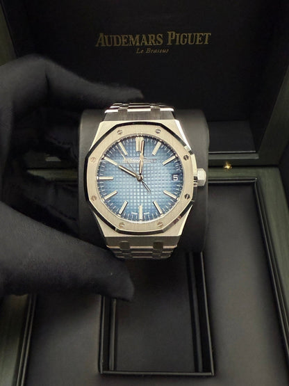 Royal Oak Selfwinding 41 White Gold Smoked Blue