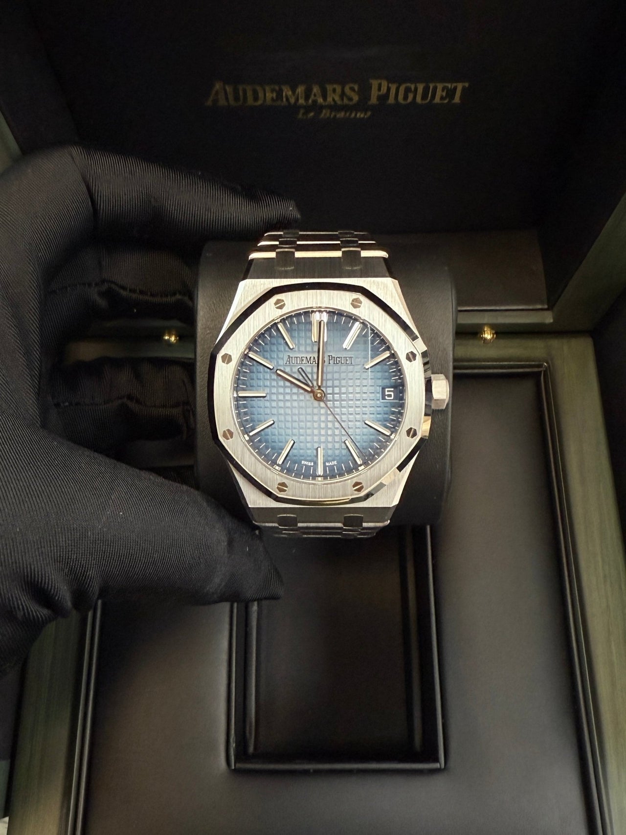 Royal Oak Selfwinding 41 White Gold Smoked Blue