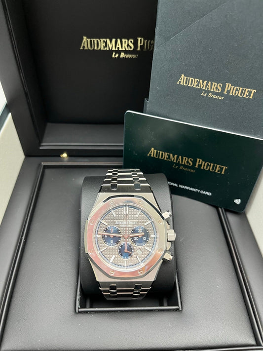 Royal Oak Chronograph 41 Platinum and Titanium Limited Edition