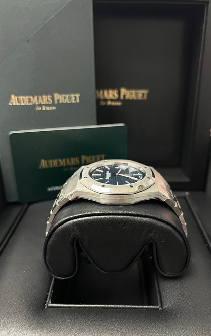 Royal Oak Jumbo Extra-Thin 39 Steel Blue Dial