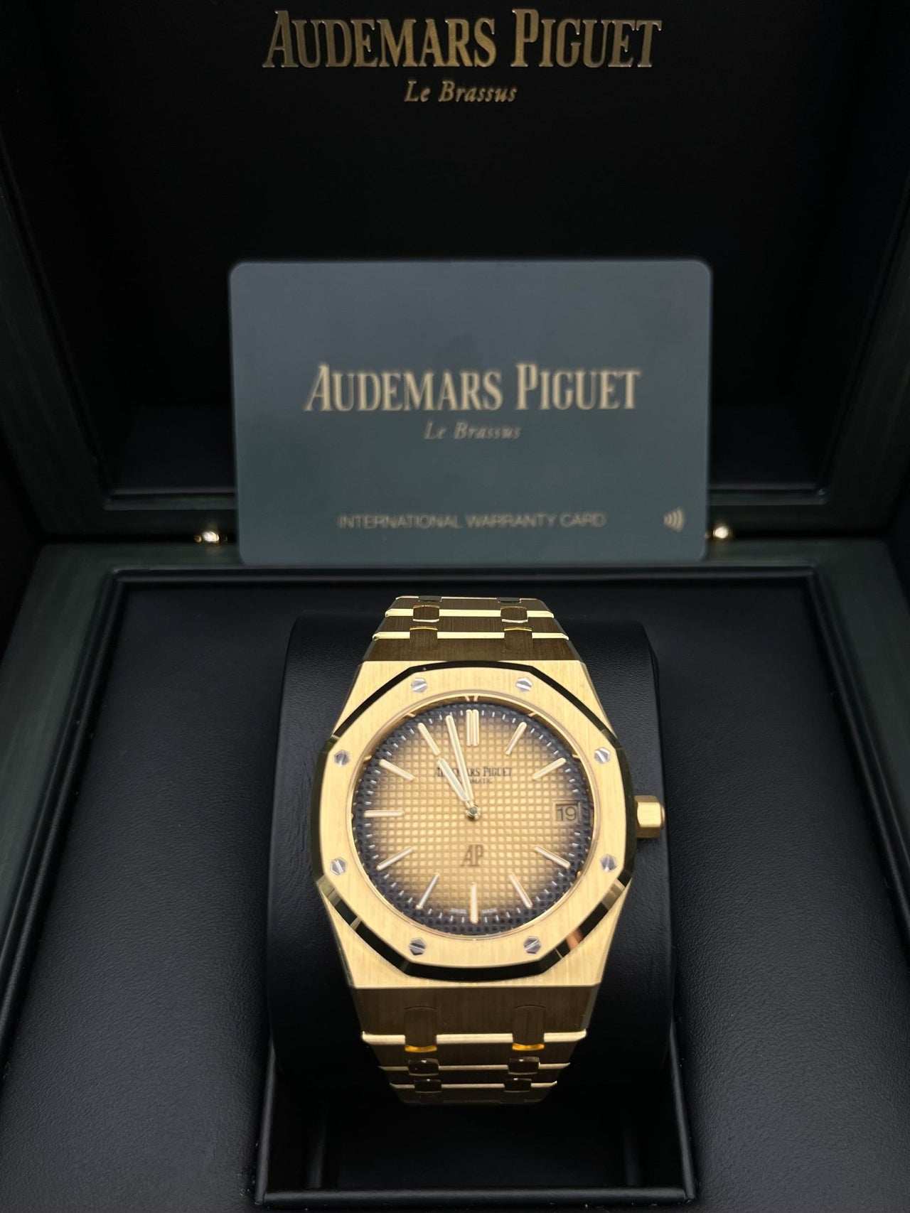 Royal Oak Jumbo Extra-Thin 39 Yellow Gold