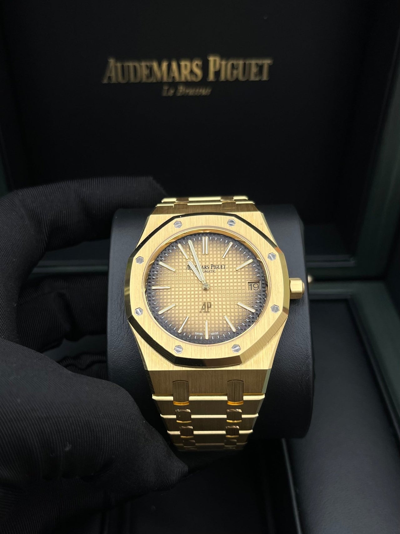 Royal Oak Jumbo Extra-Thin 39 '50th Anniversary' Smoked Gold