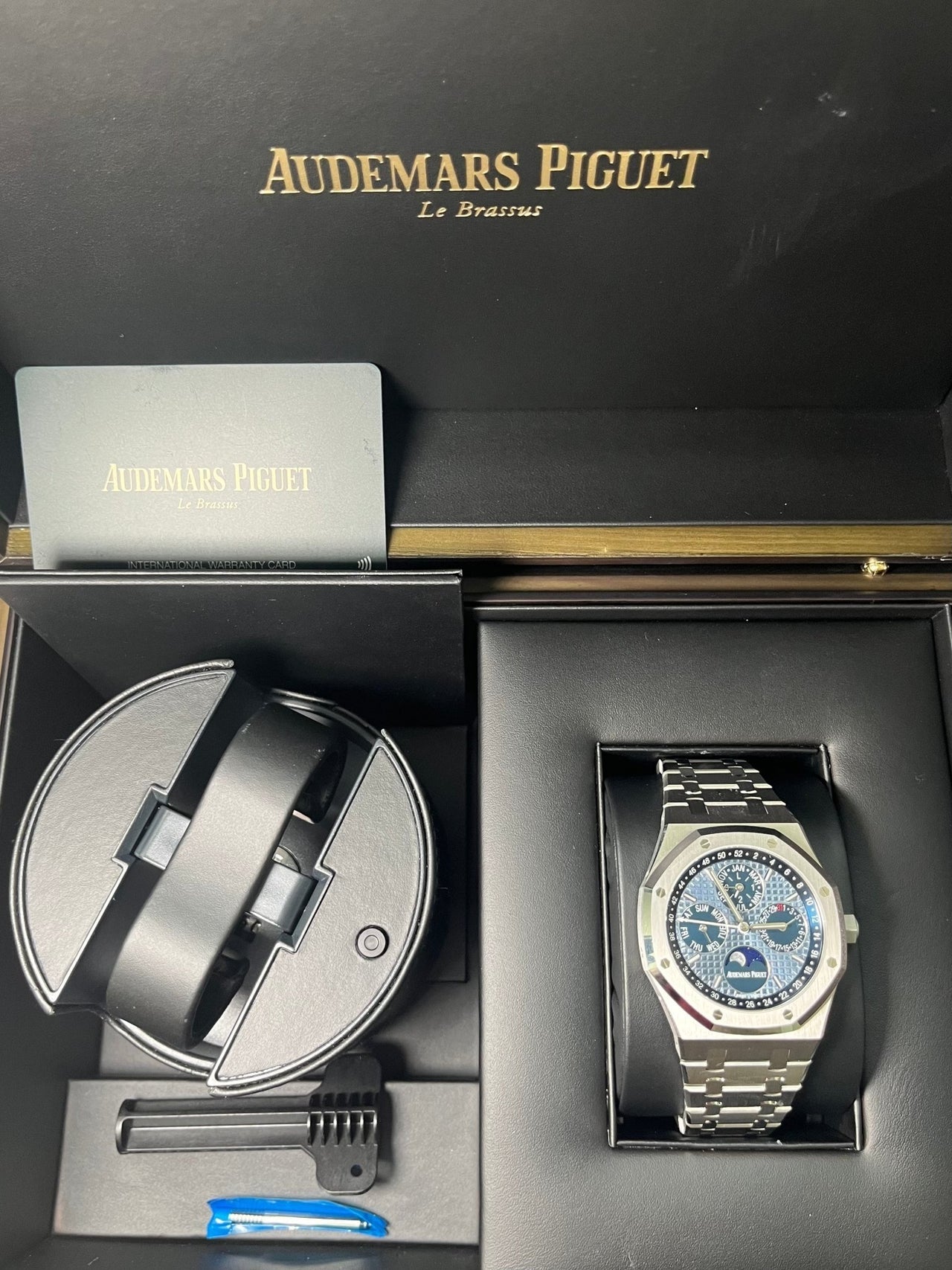 Royal Oak Perpetual Calendar 41 Steel Blue Dial
