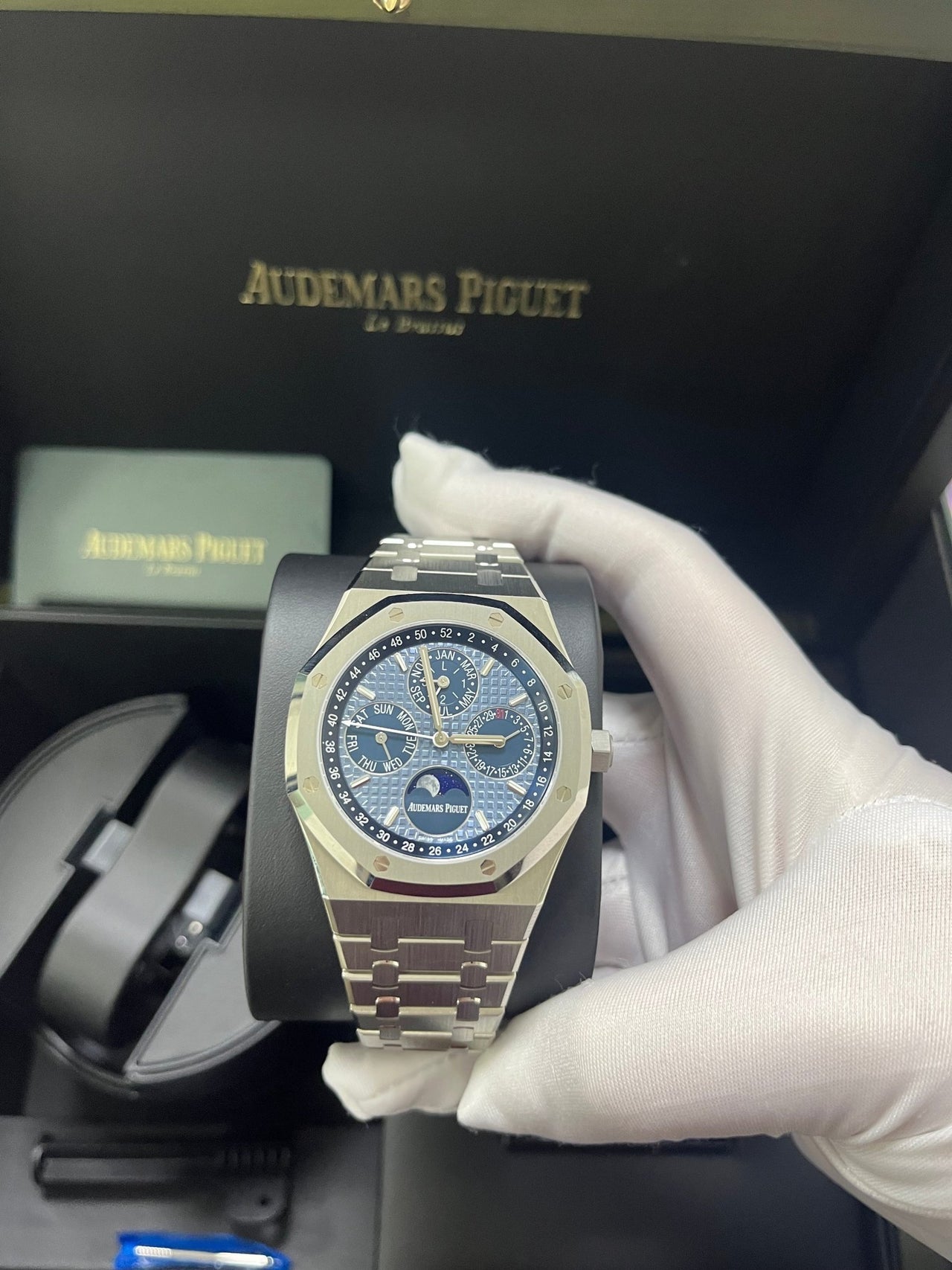 Royal Oak Perpetual Calendar 41 Steel Blue Dial