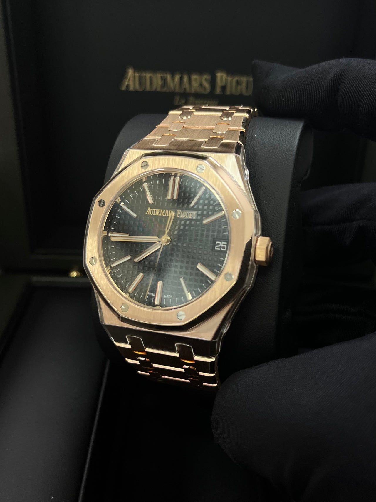 Royal Oak Selfwinding 41 Rose Gold Black Dial