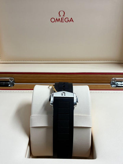 Seamaster Planet Ocean 600M Black Dial Rubber