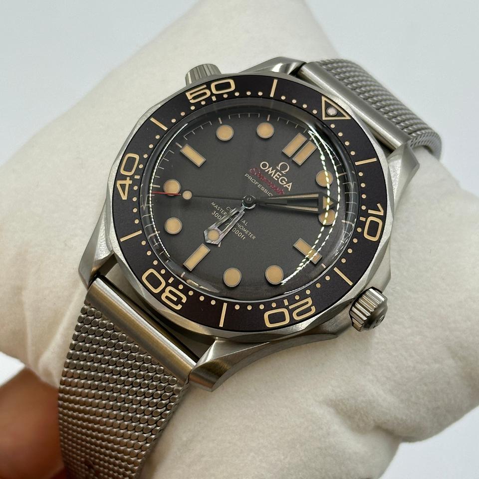Seamaster Diver 300M '007 Edition' Titanium