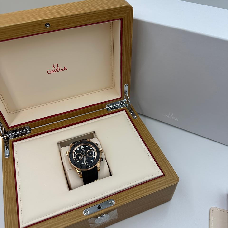 Seamaster Diver 300M Chronograph Sedna Gold