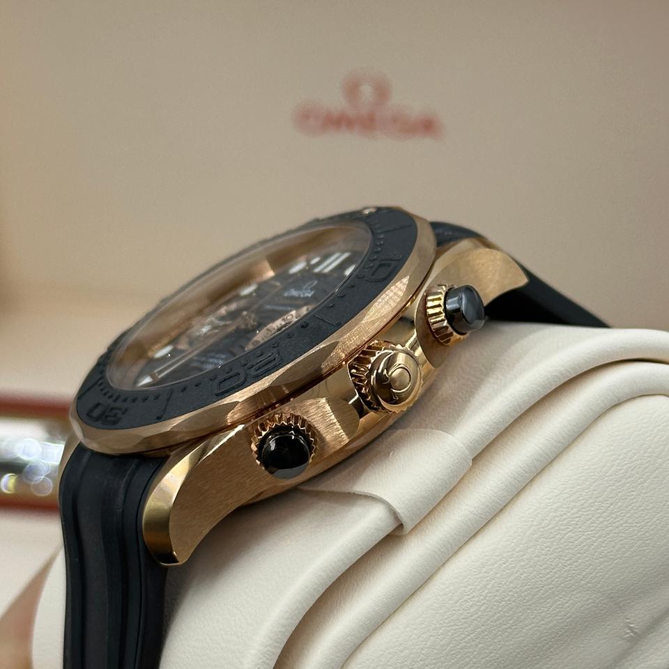 Seamaster Diver 300M Chronograph Sedna Gold
