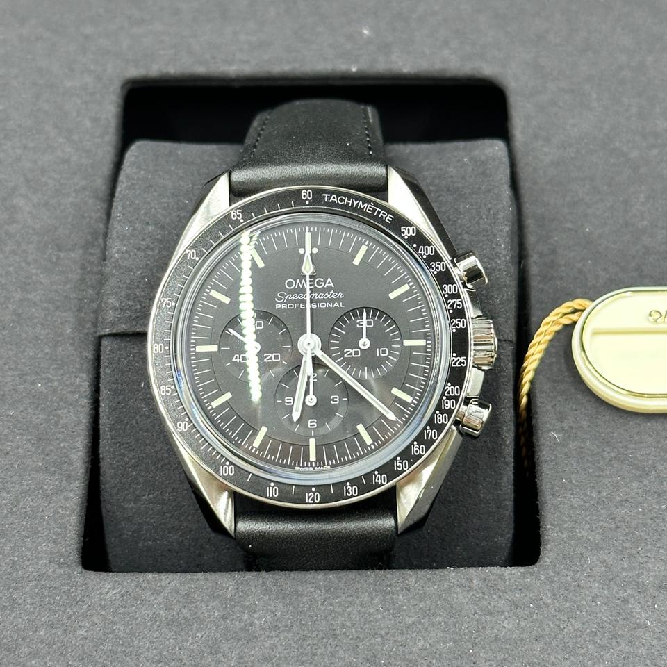 Speedmaster Moonwatch Sapphire Leather Strap