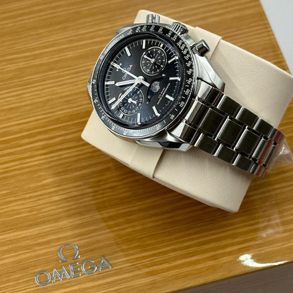 Speedmaster Moonphase Black Dial