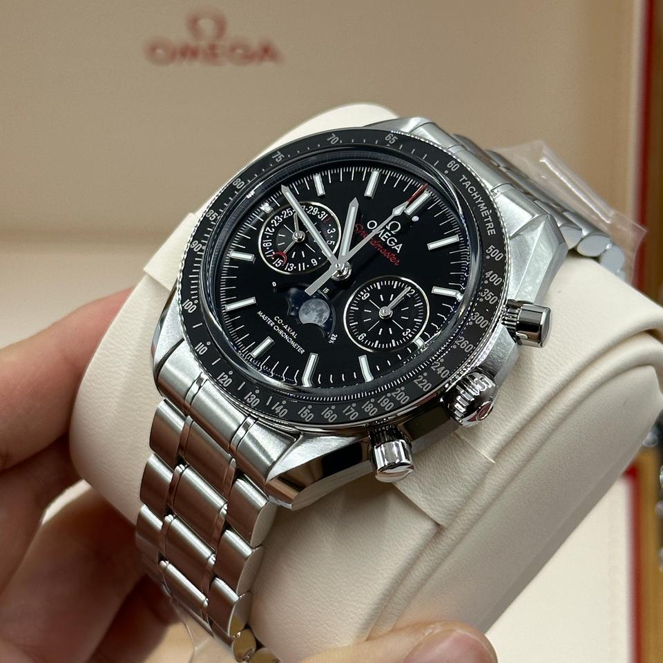 Speedmaster Moonphase Black Dial