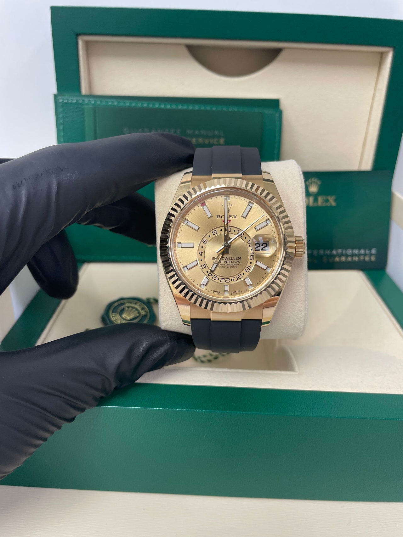 Sky-Dweller Yellow Gold Champagne Dial Oysterflex