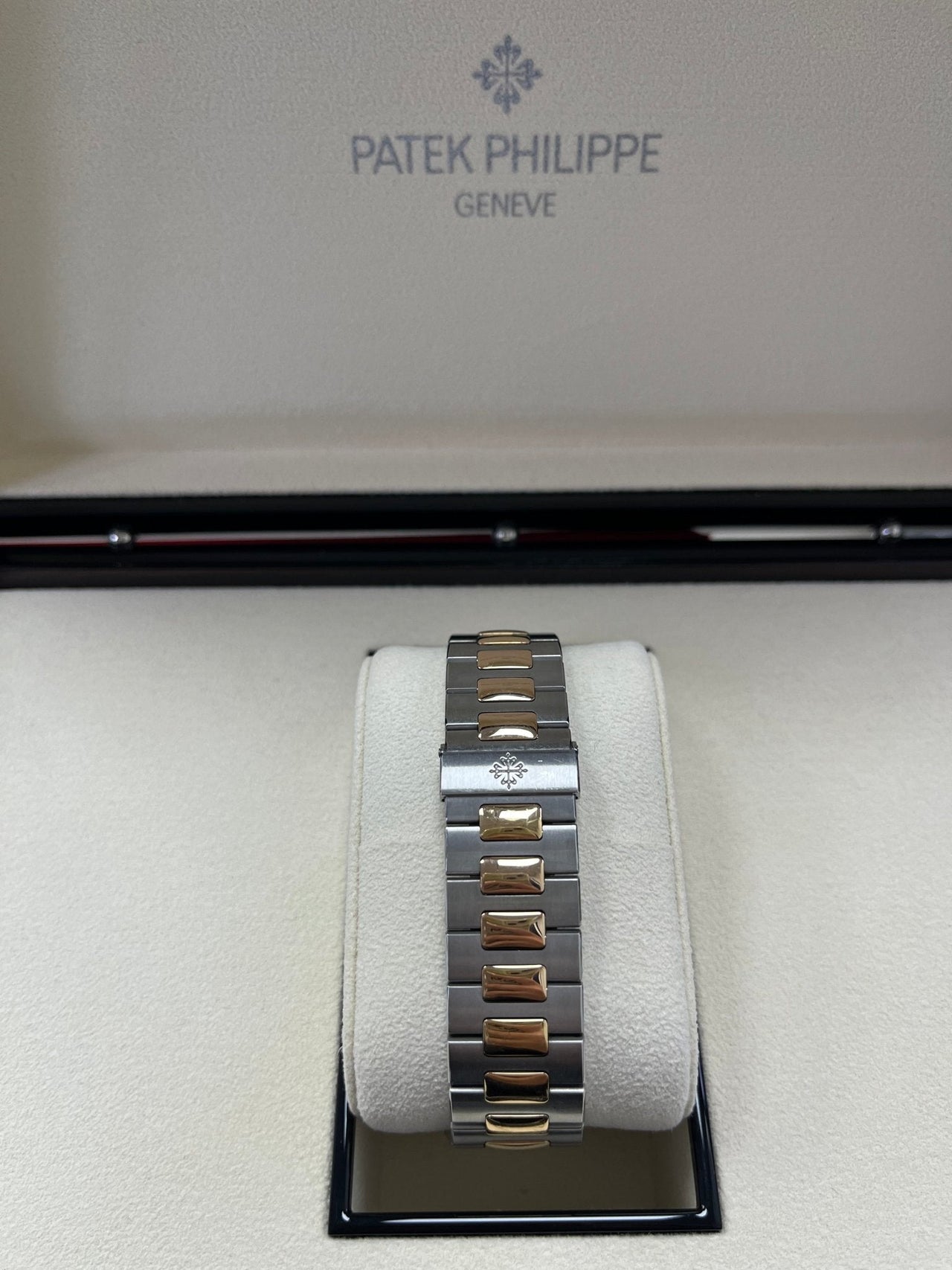 Nautilus Chronograph Two-Tone 5980/1AR-001