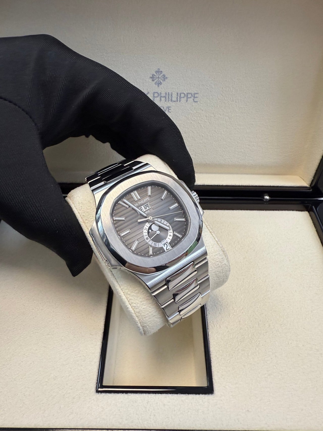 Nautilus Annual Calendar 5726/1A-001