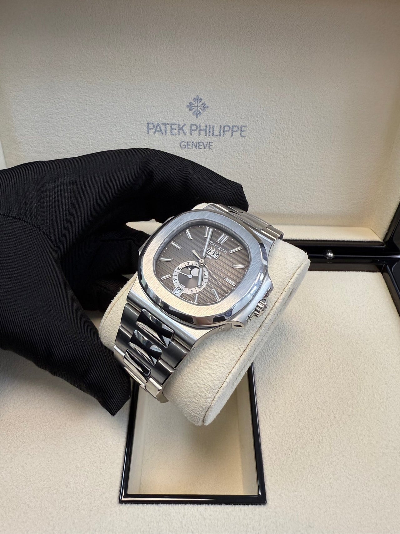 Nautilus Annual Calendar 5726/1A-001