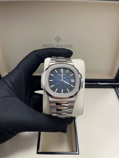 Nautilus Blue Dial White Gold 5811/1G-001