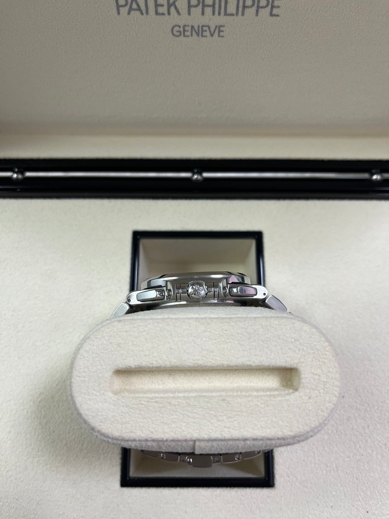 Nautilus Chronograph 5980/1A-001