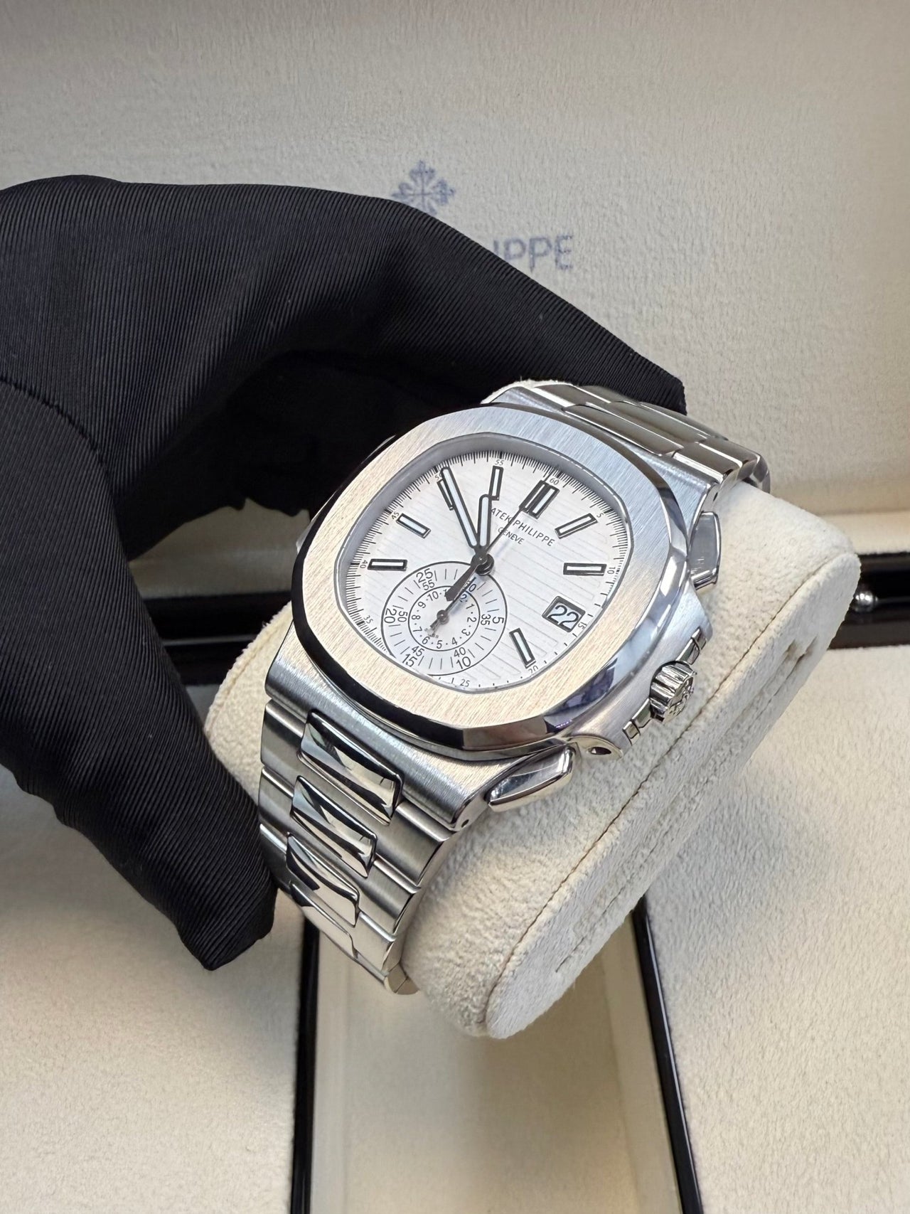 Nautilus Chronograph White Dial 5980/1A-019