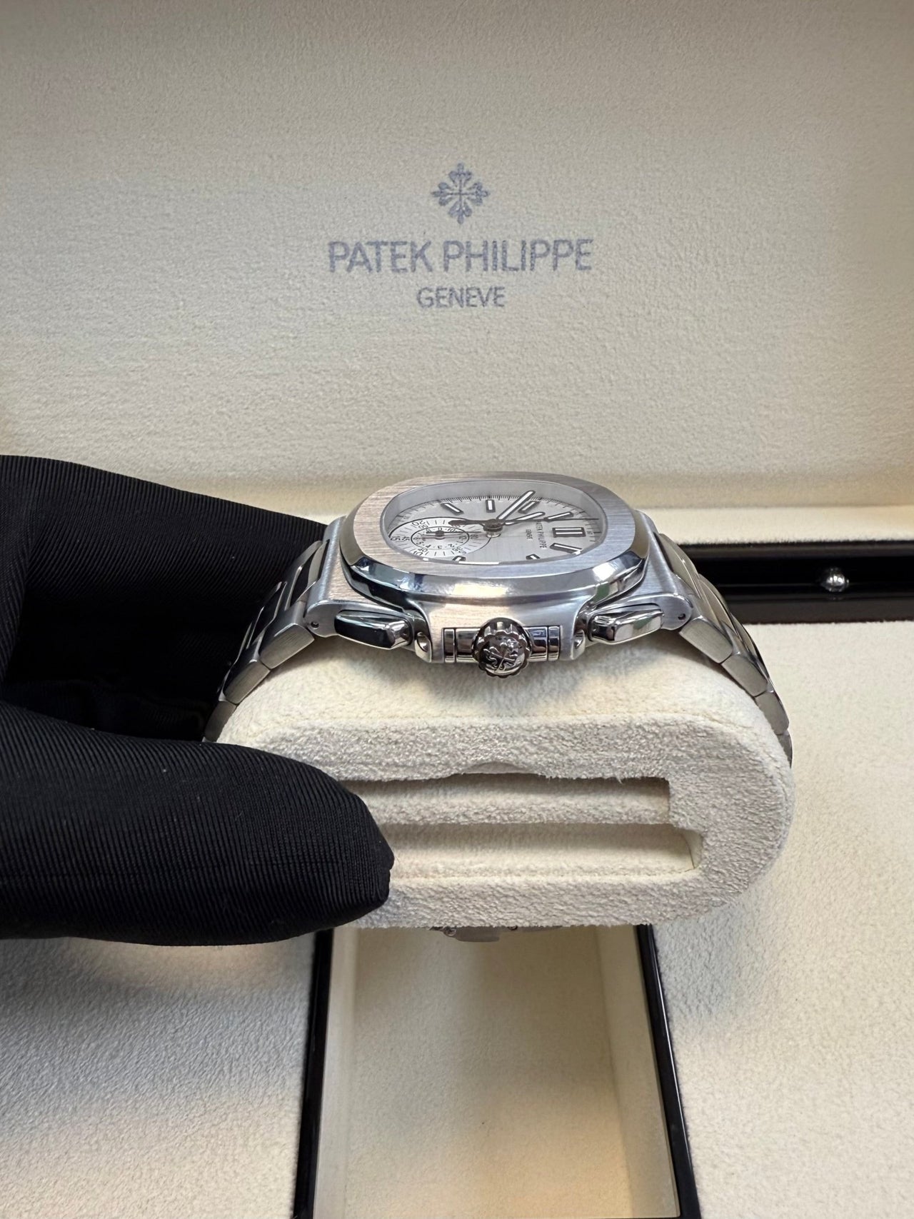 Nautilus Chronograph White Dial 5980/1A-019