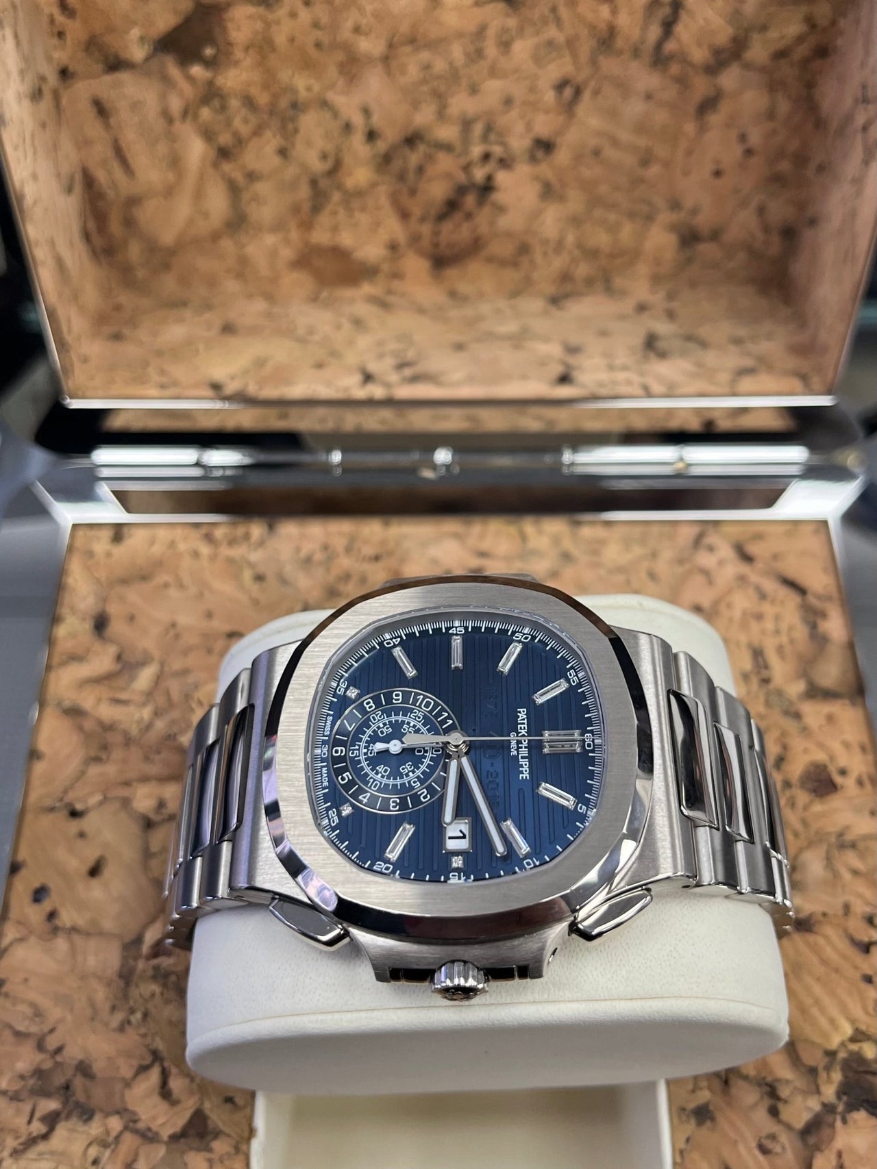 Nautilus Chronograph 44mm White Gold 5976/1G-001