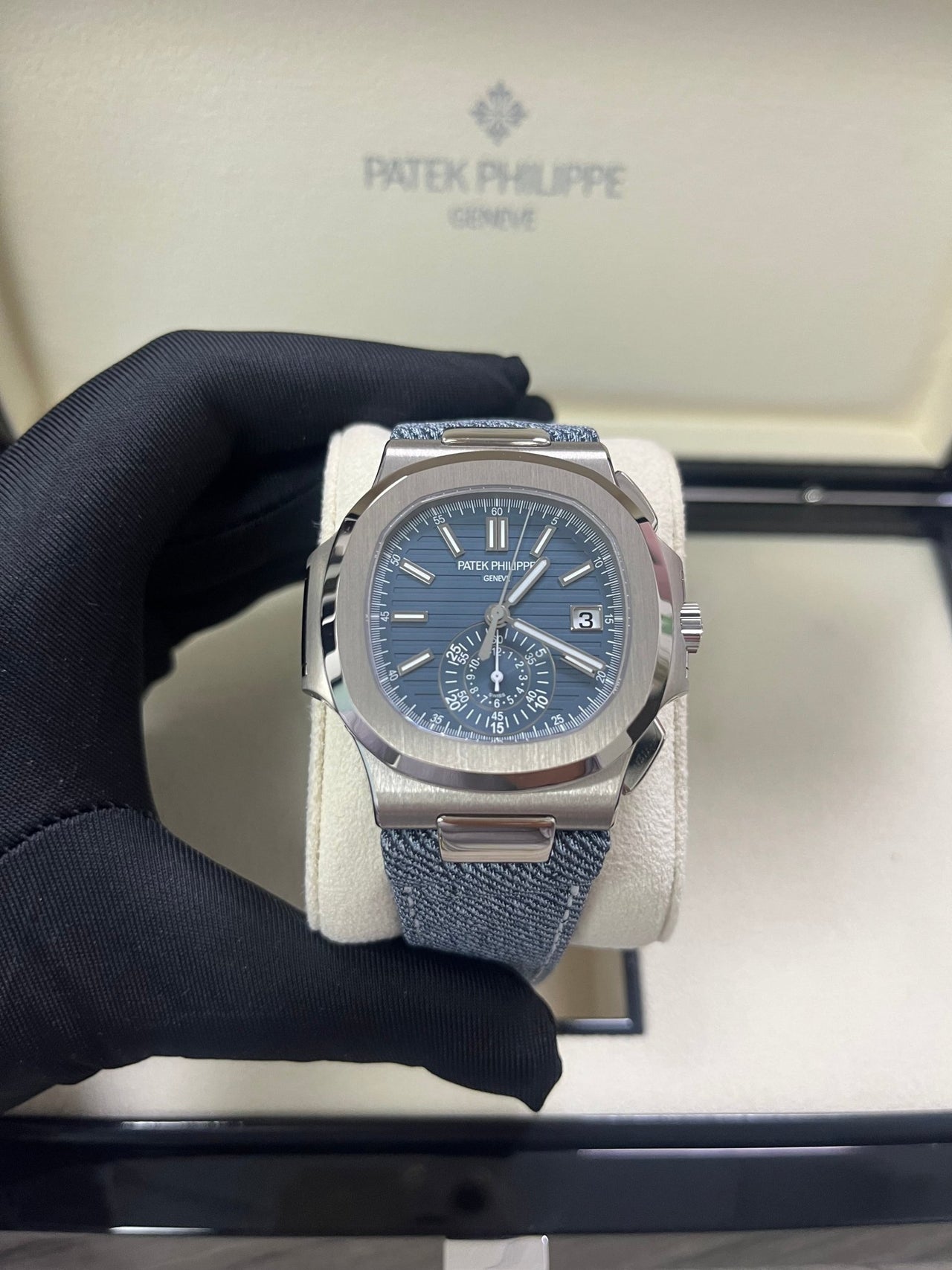 Nautilus Flyback Chronograph White Gold 5980/60G