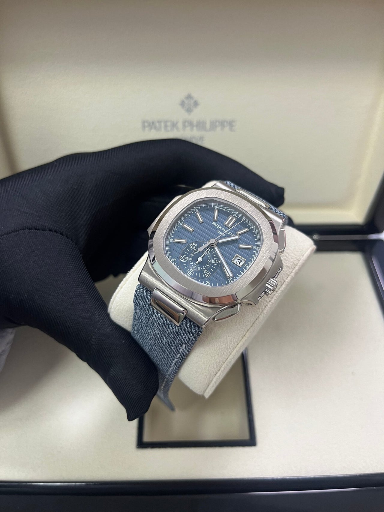 Nautilus Flyback Chronograph White Gold 5980/60G