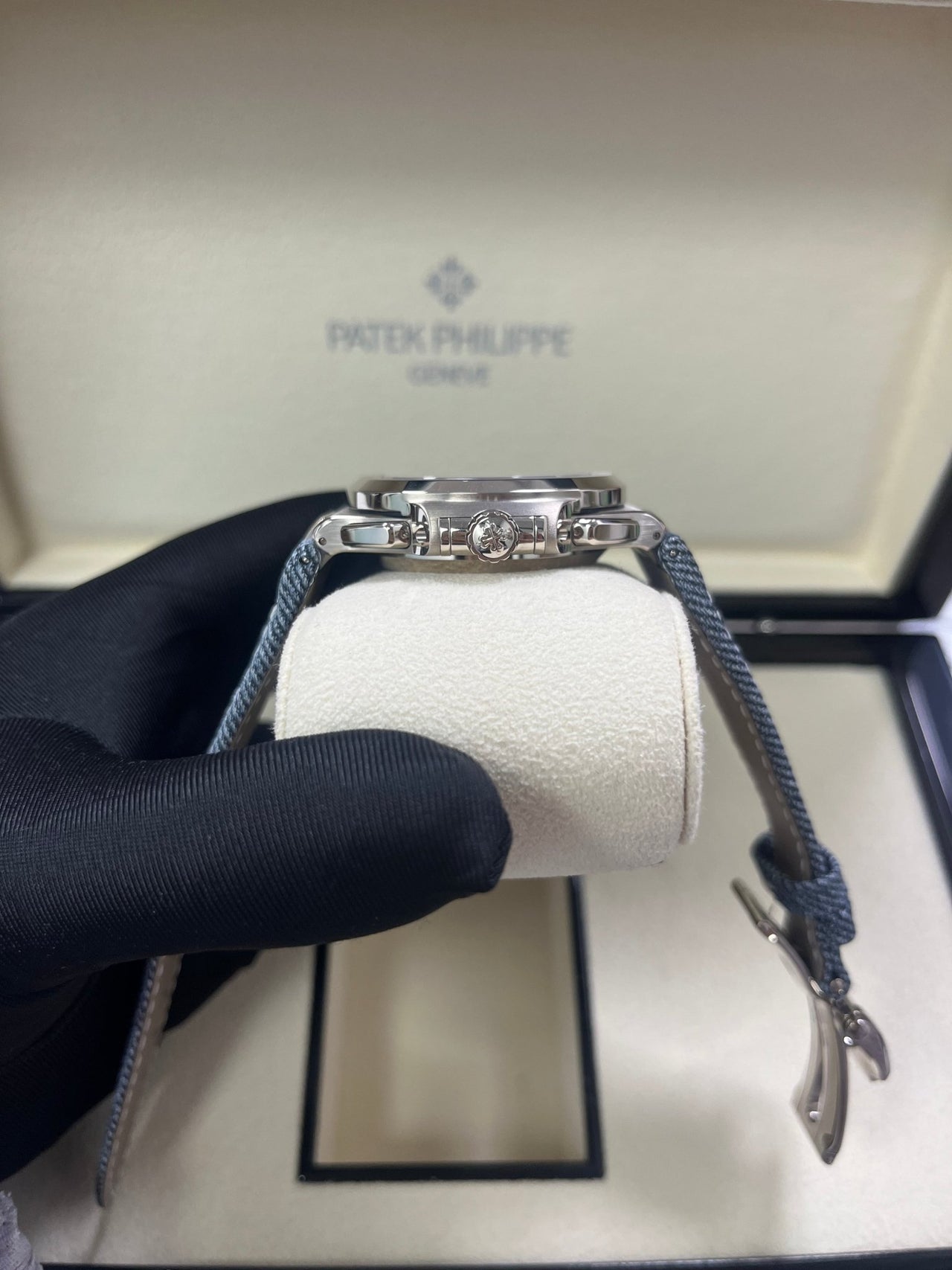Nautilus Flyback Chronograph White Gold 5980/60G