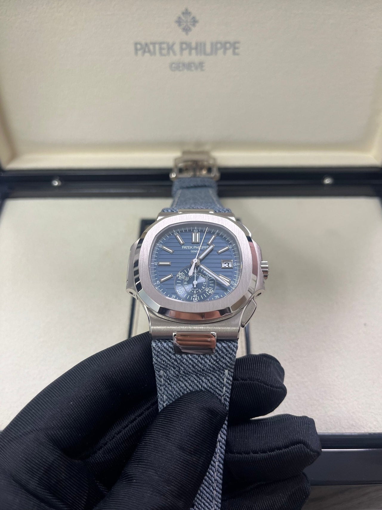 Nautilus Flyback Chronograph White Gold 5980/60G