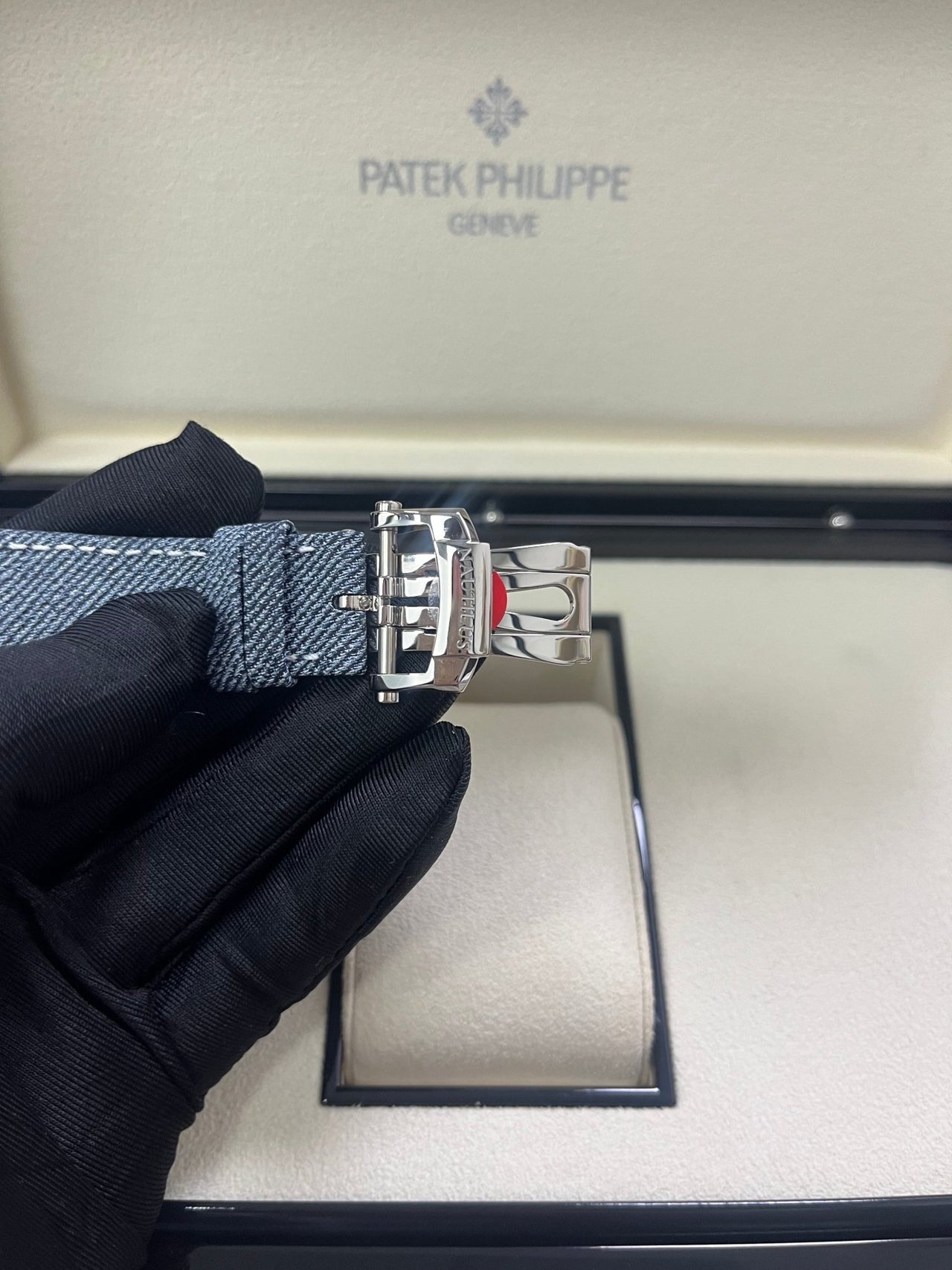 Nautilus Flyback Chronograph White Gold 5980/60G