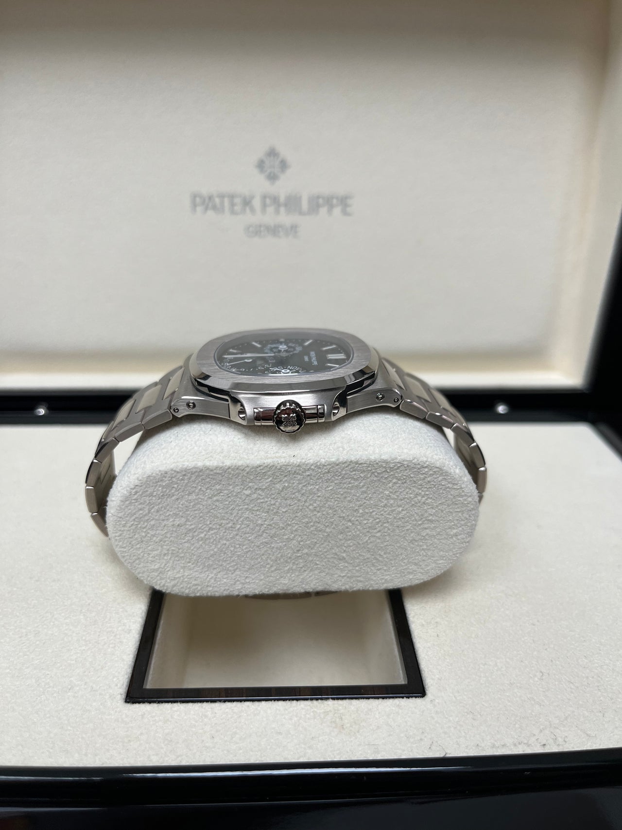 Nautilus Perpetual Calendar White Gold 5740/1G-001