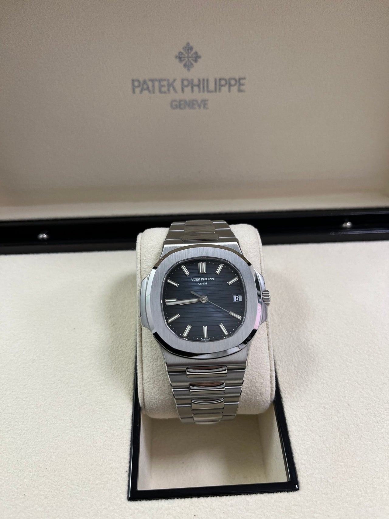 Nautilus 5711/1A-010 Steel Blue Dial