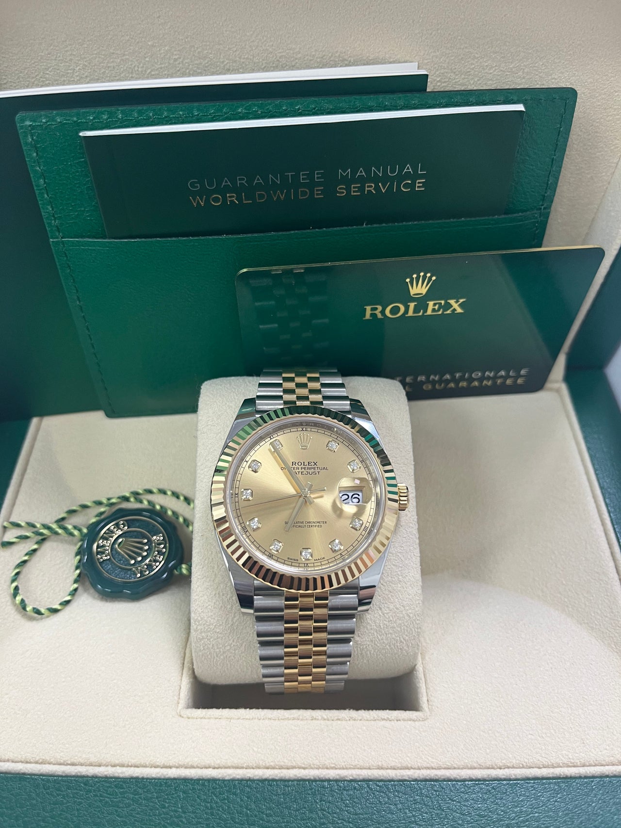 Datejust 41 Champagne Diamond Dial Yellow Gold Jubilee