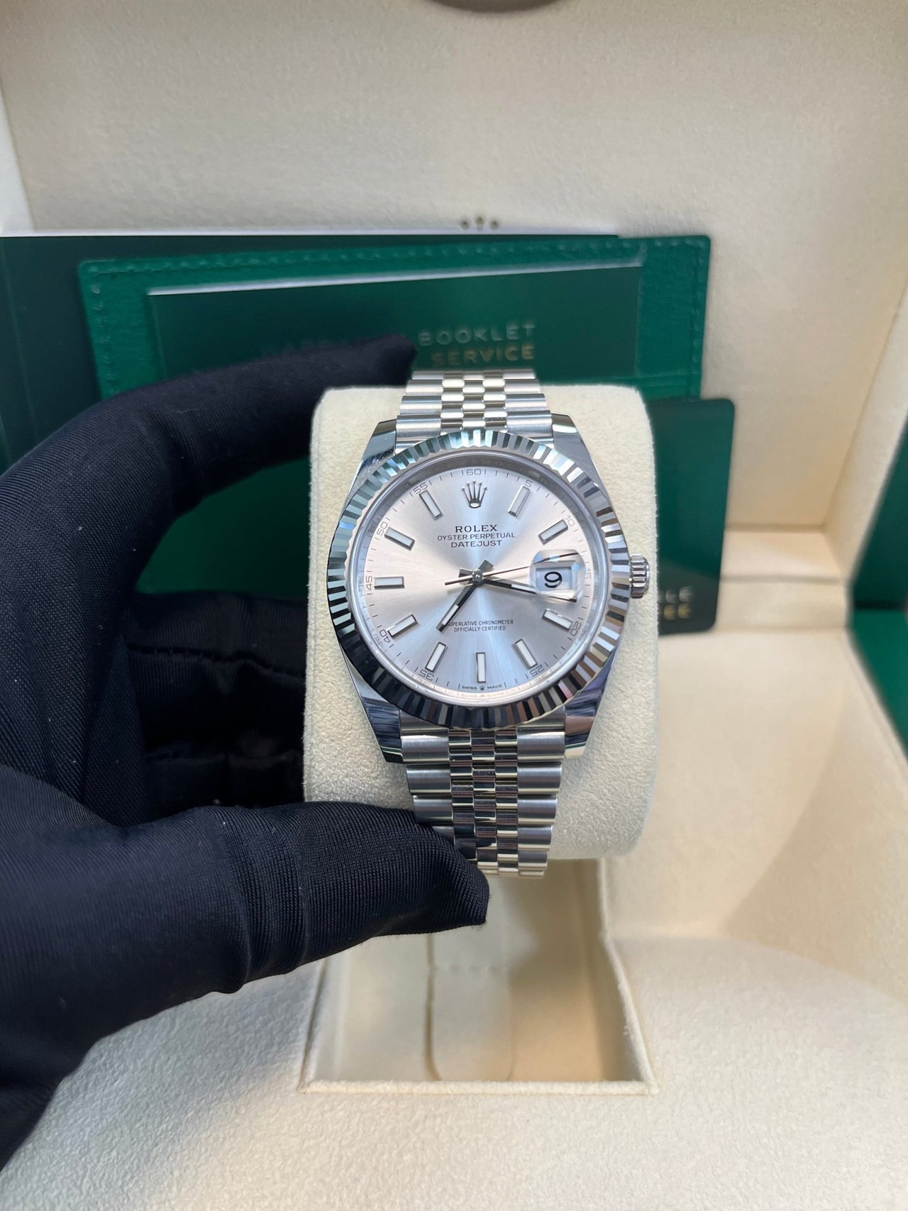 Datejust 41 Silver Dial White Gold Fluted Jubilee