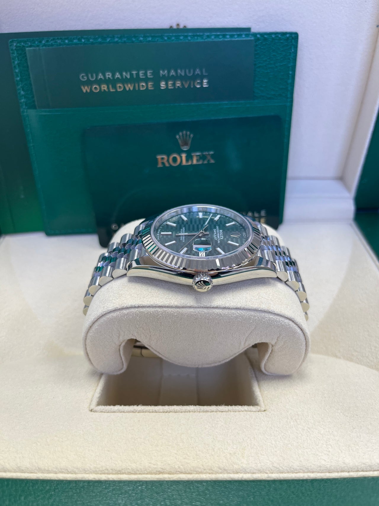 Datejust 41 Mint Green Motif Dial White Gold Fluted Jubilee
