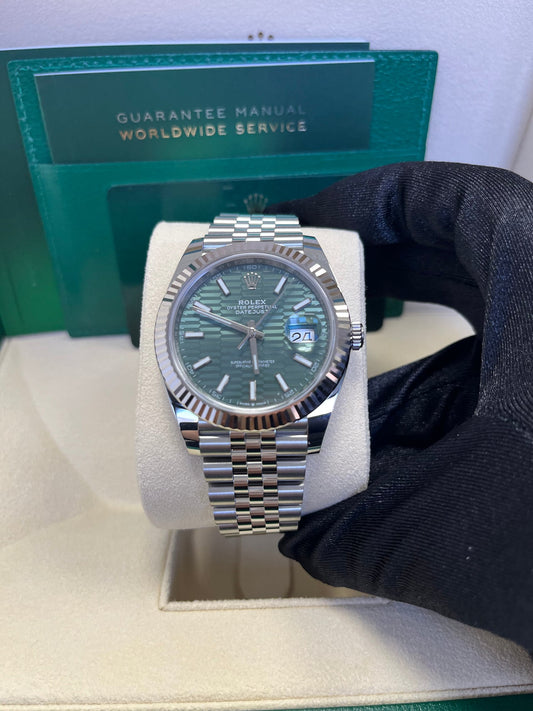 Datejust 41 Mint Green Motif Dial White Gold Fluted Jubilee