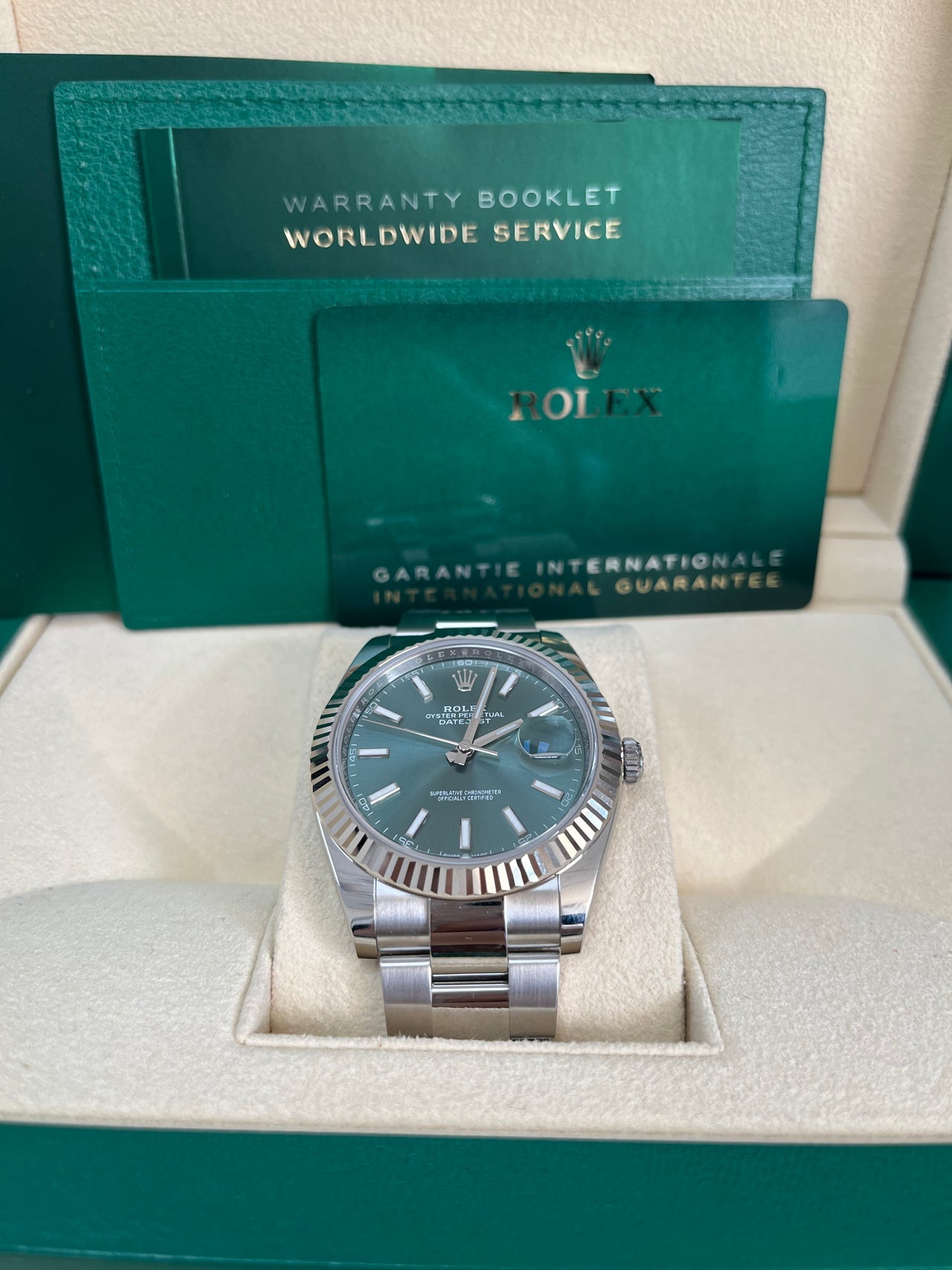 Datejust 41 Mint Green Dial White Gold Fluted Oyster