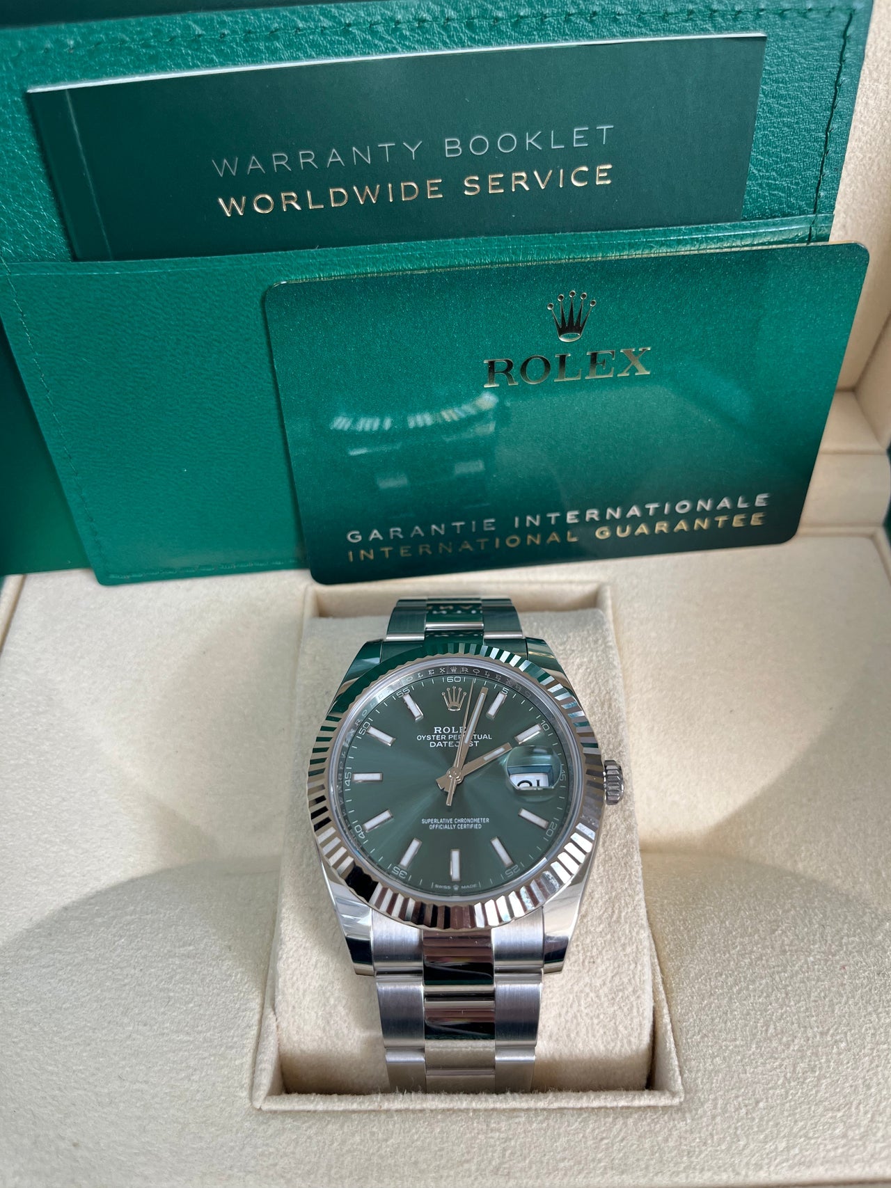 Datejust 41 Mint Green Dial White Gold Fluted Oyster